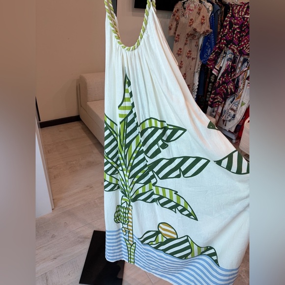 Farm Rio: Off-White Banana Tree Euroflax™
Premium Linen Maxi Dress - Picture 7 of 9
